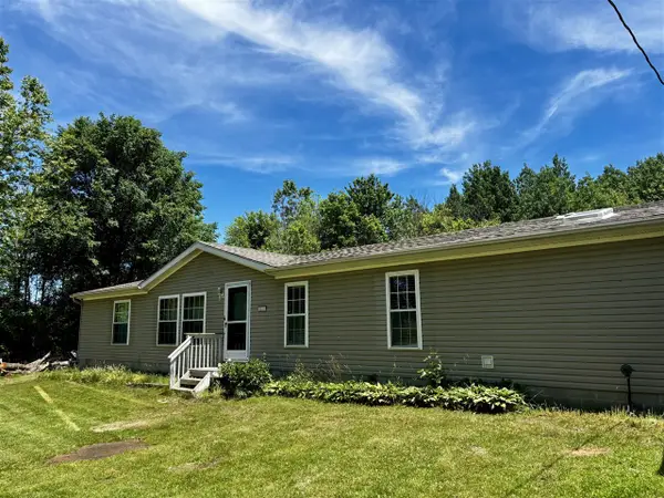 1281 64th, Fennville, MI 49408