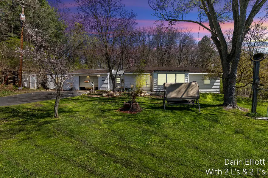 956 Prairie Creek, Ionia, MI 48846 - #2