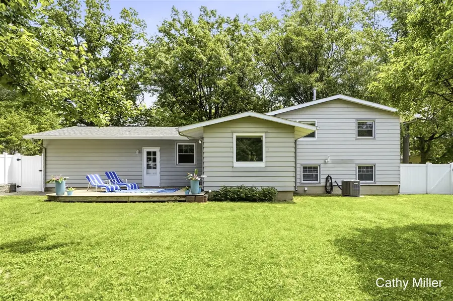 2223 Rosewood, Grand Rapids, MI 49506 - #3