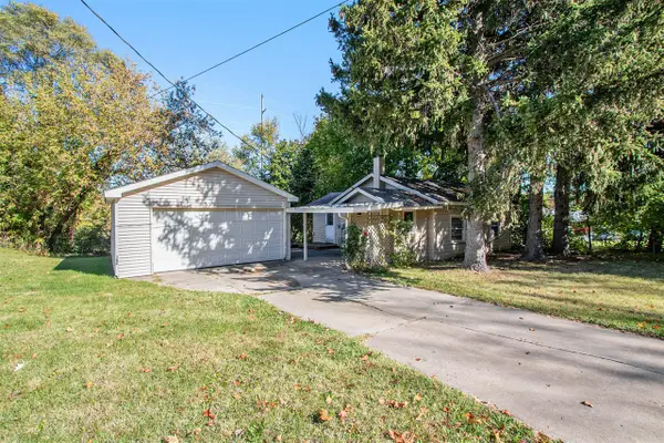 1005 E Front, Buchanan, MI 49107
