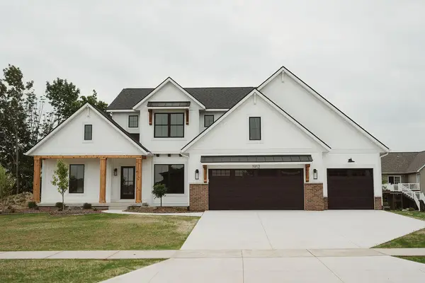 1912 Creekside, Byron Center, MI 49315