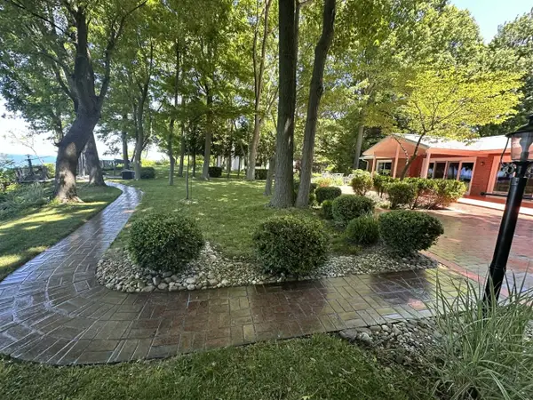 1716 W Benson, Benton Harbor, MI 49022