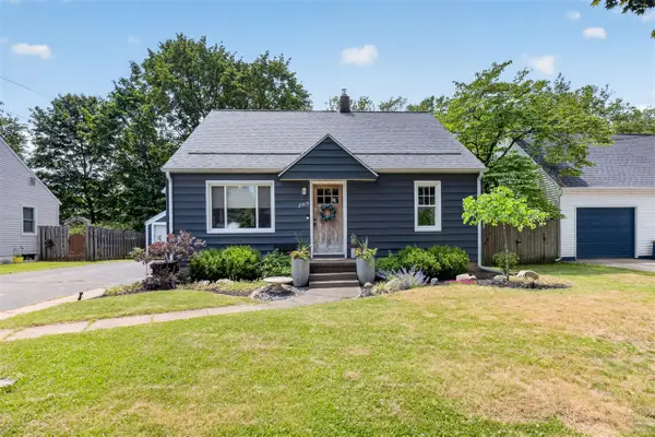 2915 Lorraine, Kalamazoo, MI 49008