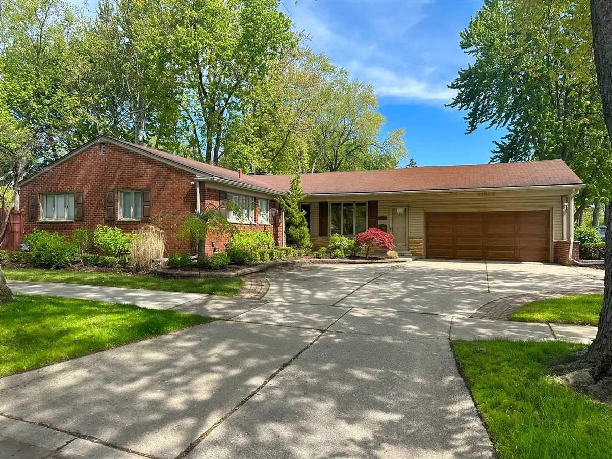 21203 River, Grosse Pointe, MI 48236 - #1