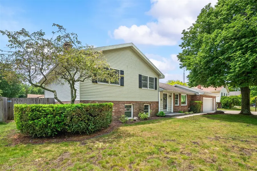 1346 Desmond, Saint Joseph, MI 49085 - #3