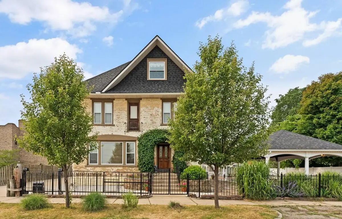 424 Huron, South Haven, MI 49090 - #1