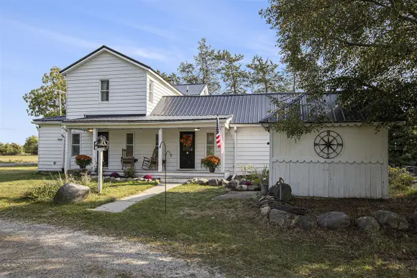 2960 Cedar Lake, Howell, MI 48843
