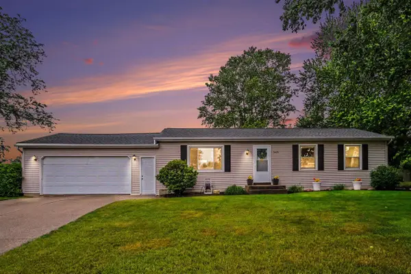 5495 Rockridge, Comstock Park, MI 49321