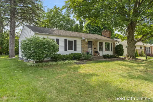 1744 Woodward, Grand Rapids, MI 49506