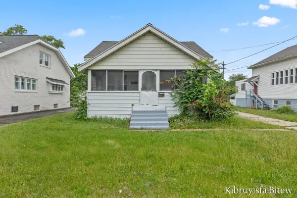 2453 Byron Center, Wyoming, MI 49519