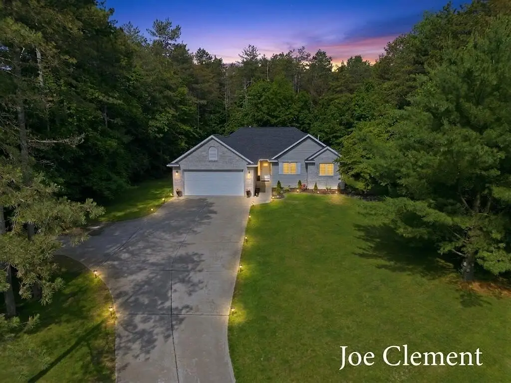 9347 Cedar Pines, Sparta, MI 49345 - #1