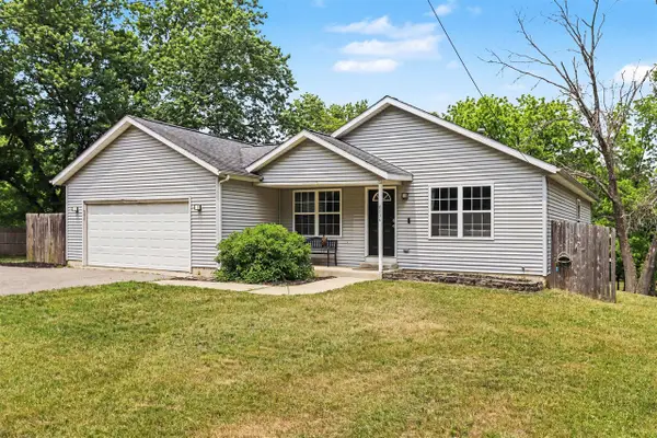 8836 Almena, Kalamazoo, MI 49009