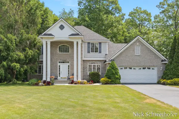 11220 Oak Grove, Grand Haven, MI 49417