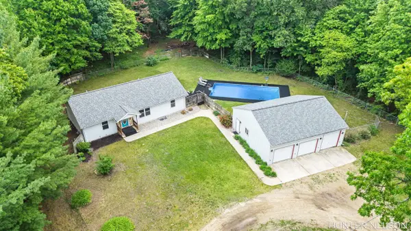 1081 E 98th, Grant, MI 49327