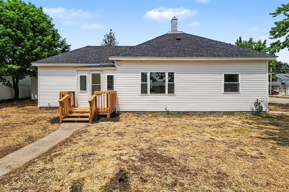 311 N Lavinia, Ludington, MI 49431 - #1