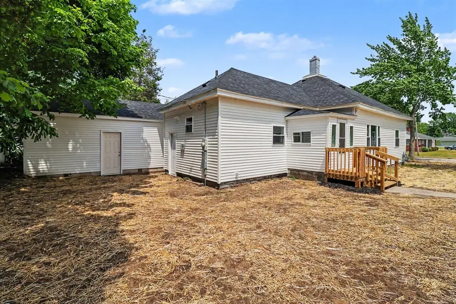 311 N Lavinia, Ludington, MI 49431 - #2