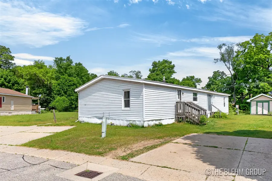 11235 Caron, Lowell, MI 49331 - #3