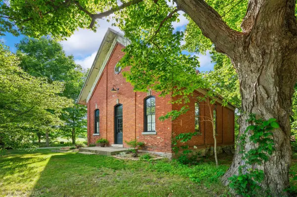 1055 Mount Tabor, Buchanan, MI 49107