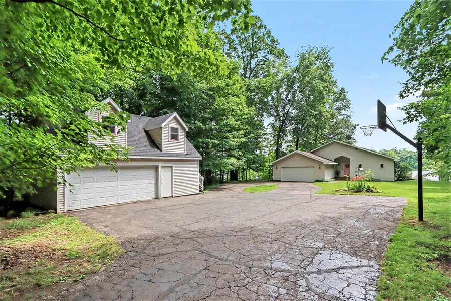 47135 Lakeview, Lawrence, MI 49064 - #2