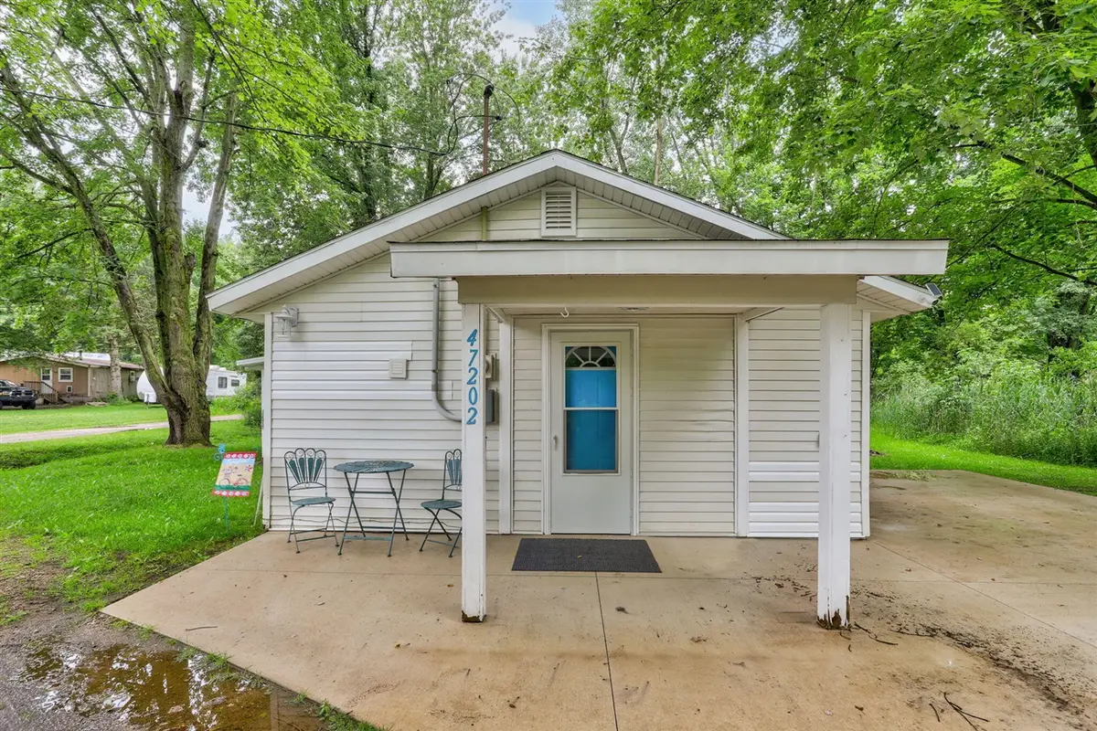 47202 N Sunset, Bloomingdale, MI 49026 - #1