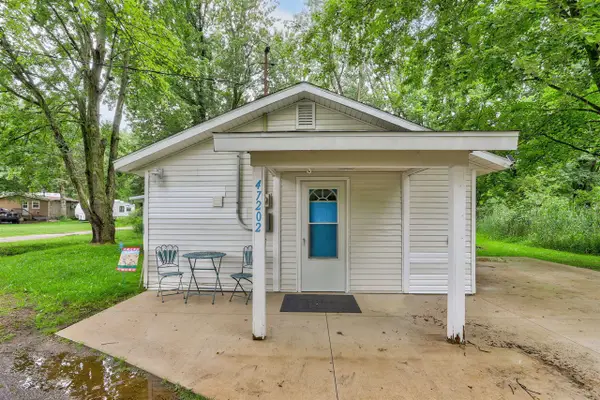 47202 N Sunset, Bloomingdale, MI 49026