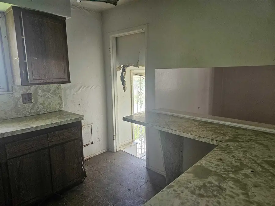3948 Minnesota, Hamtramck, MI 48212 - #3