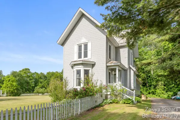 13543 Pine Lake, Cedar Springs, MI 49319
