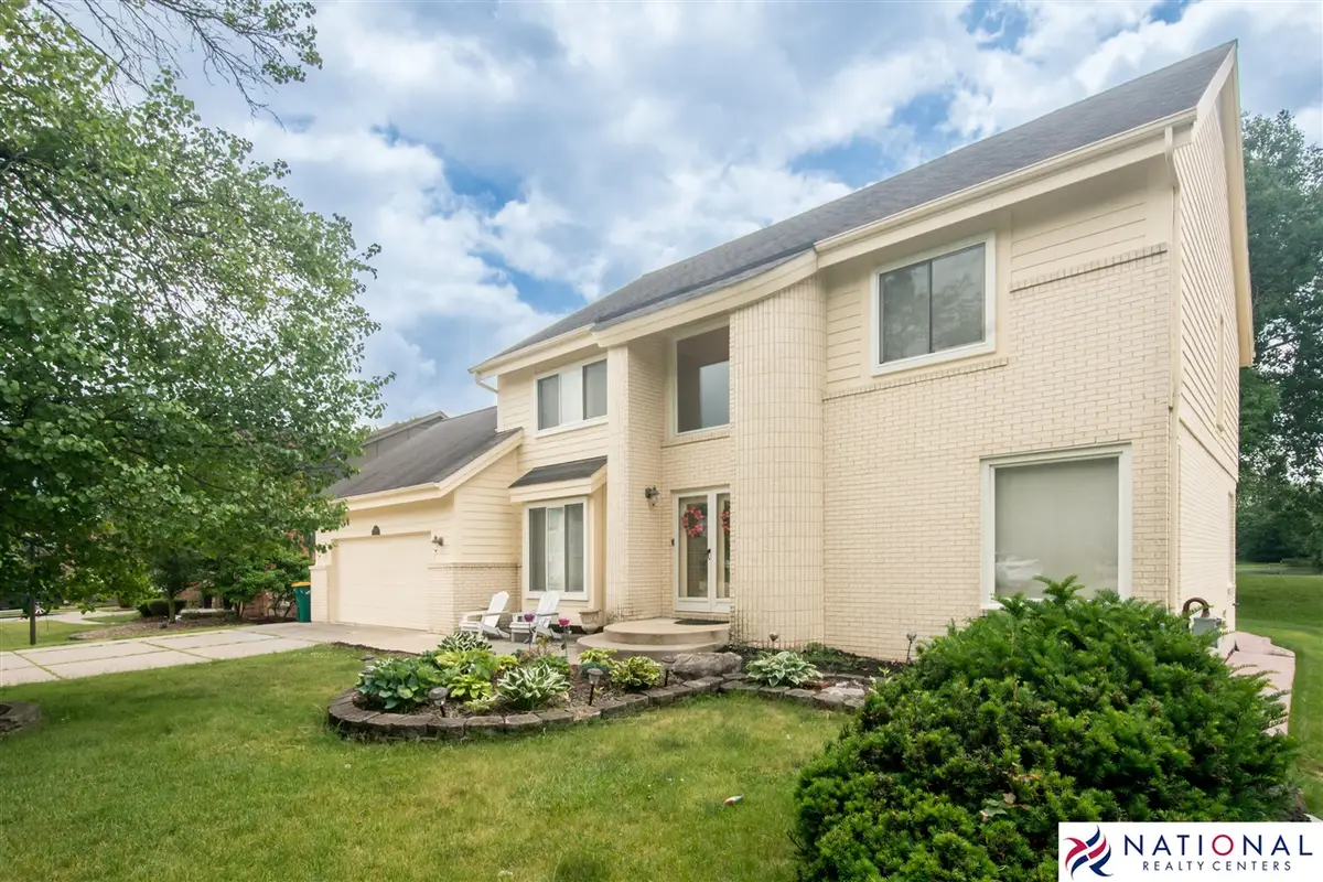 37709 Glengrove, Farmington, MI 48331 - #1