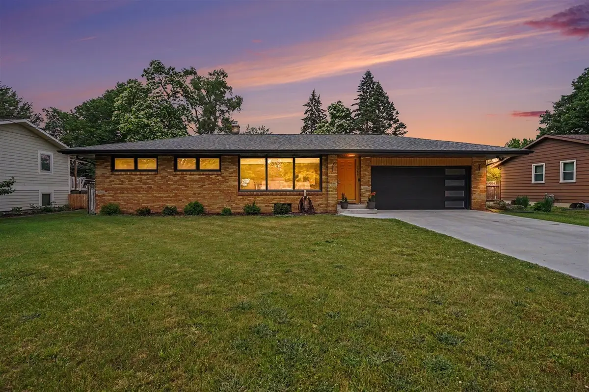1089 Legion Park, Holland, MI 49423 - #1