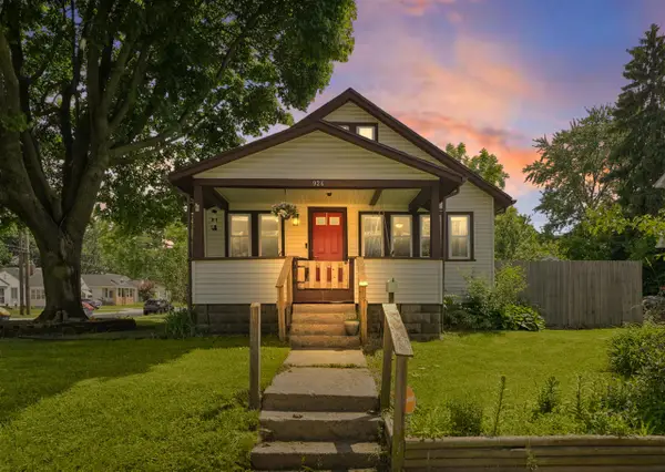 924 Spencer, Grand Rapids, MI 49505