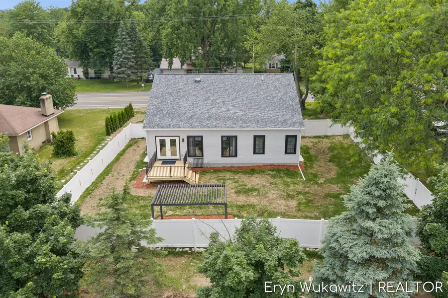 409 6 Mile, Comstock Park, MI 49321 - #3