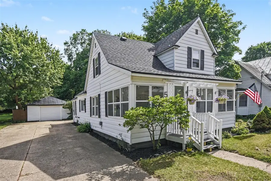 523 W Maple, Wayland, MI 49348 - #3