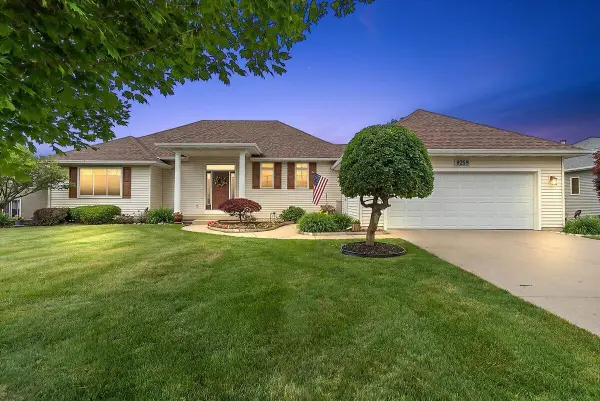 8259 Golfside, Jenison, MI 49428