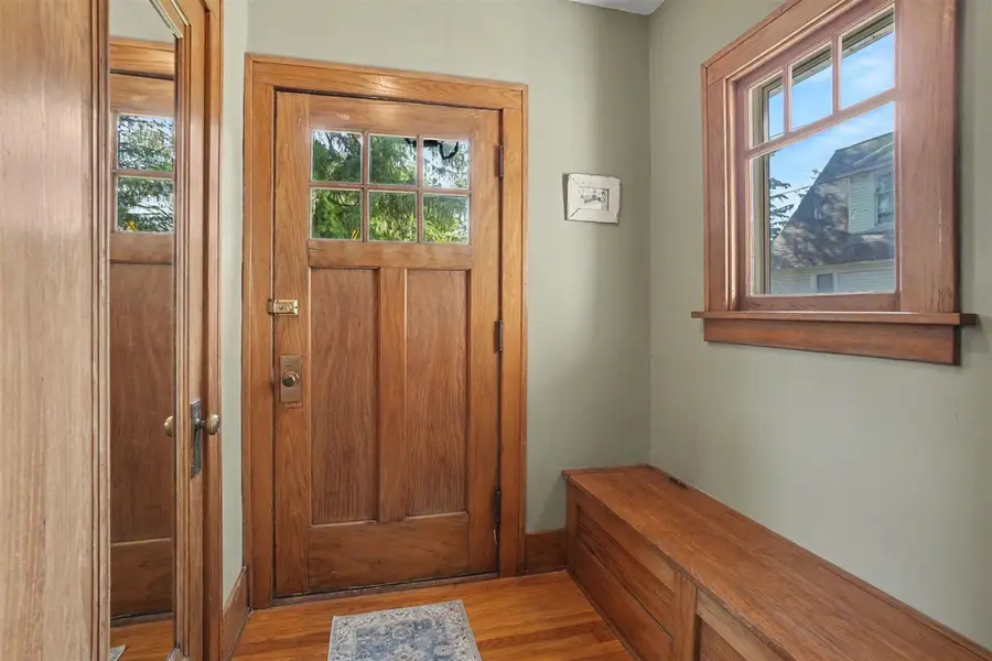 560 State, Holland, MI 49423 - #2