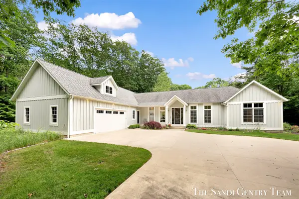 12620 Golf Estates, Grand Haven, MI 49417