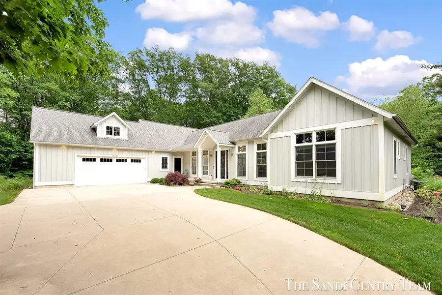 12620 Golf Estates, Grand Haven, MI 49417 - #2