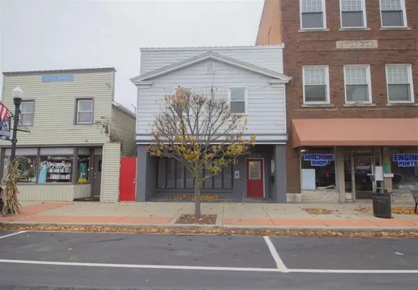 108 S Main, Plainwell, MI 49080