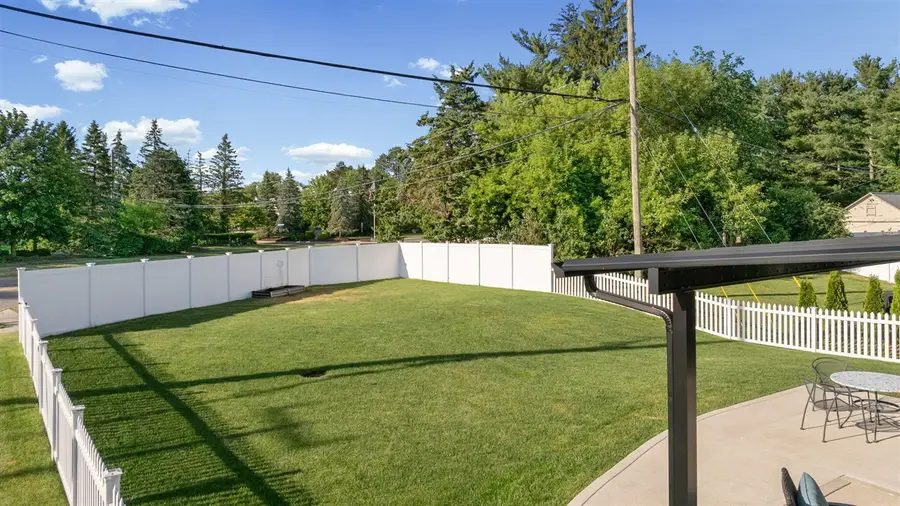 3088 Madison, Wixom, MI 48393 - #3