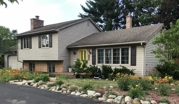 8305 Brookwood, Portage, MI 49024