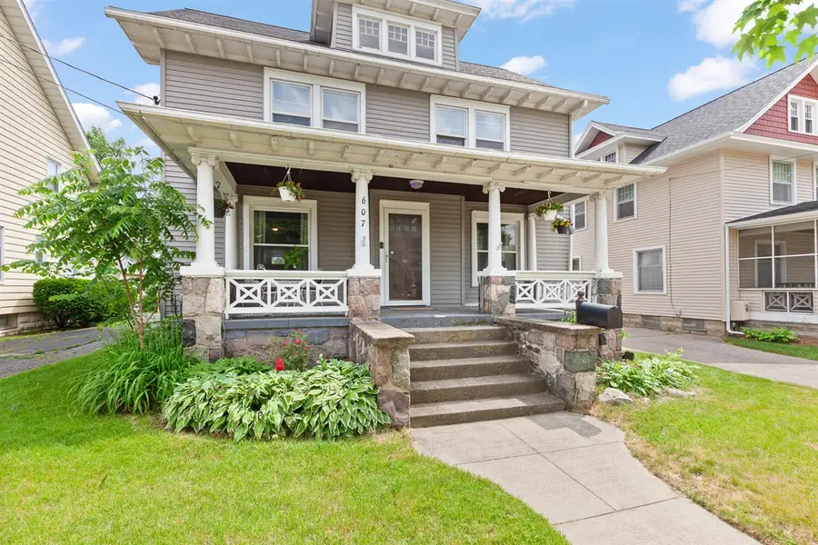 607 Harwood, Jackson, MI 49203 - #2