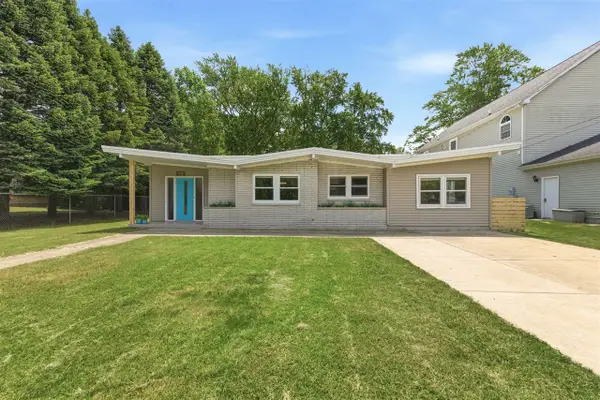 815 W Detroit, New Buffalo, MI 49117