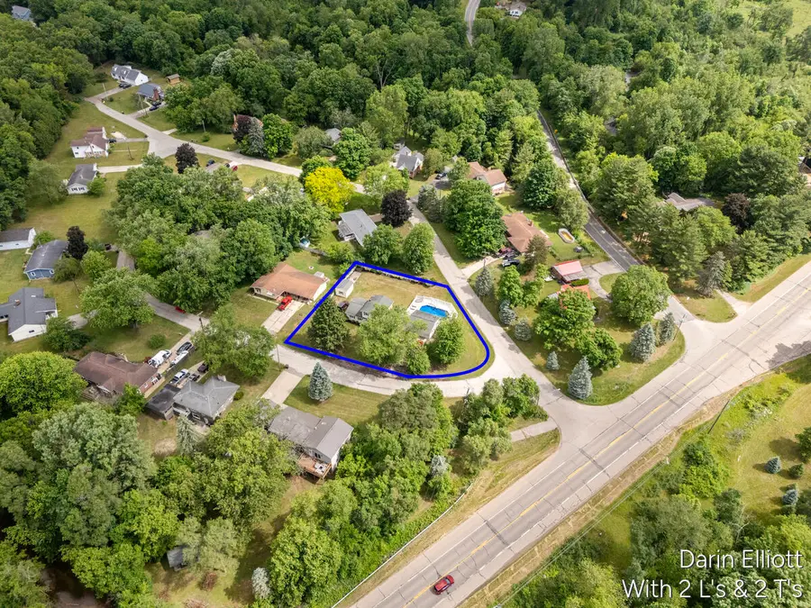 338 Lynn, Ionia, MI 48846 - #2