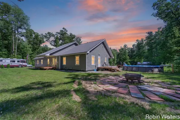 10337 Schow, Holton, MI 49425