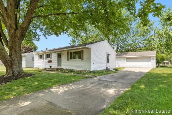 1500 Carol Lynne, Lowell, MI 49331