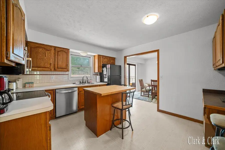 5001 Westhaven, Lansing, MI 48917 - #3