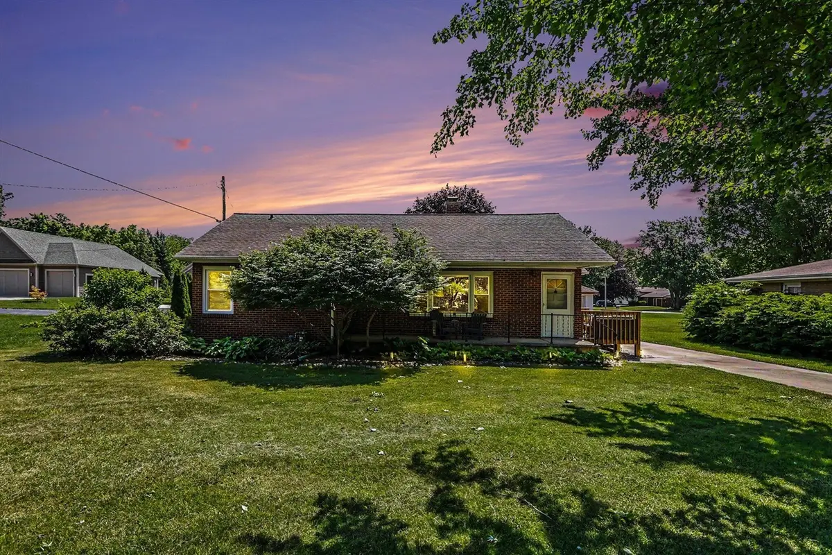 5209 S Roosevelt, Stevensville, MI 49127 - #1