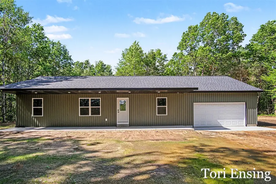19828 Yankee, Howard City, MI 49329 - #3