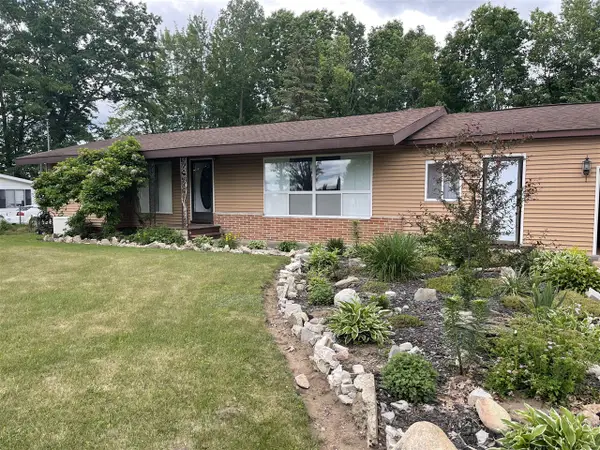 1807 S Lake Mitchell, Cadillac, MI 49601