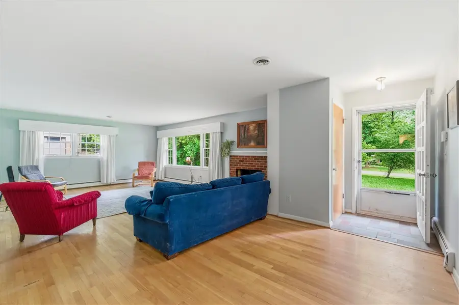 2687 Apple, Ann Arbor, MI 48104 - #2