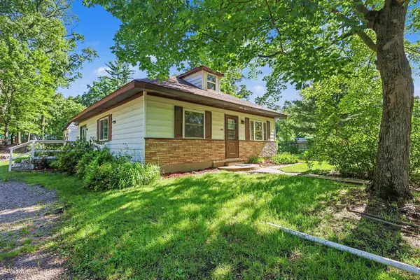 522 W Englewood, Twin Lake, MI 49457
